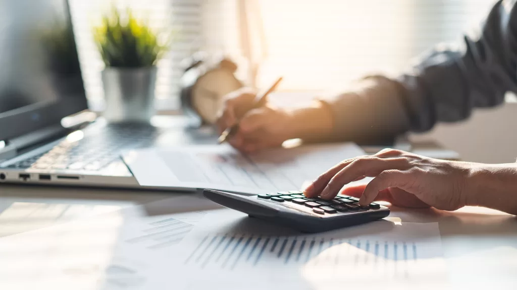 Here’s How to Know You’re Ready To Hire An Accountant To Do Your Taxes